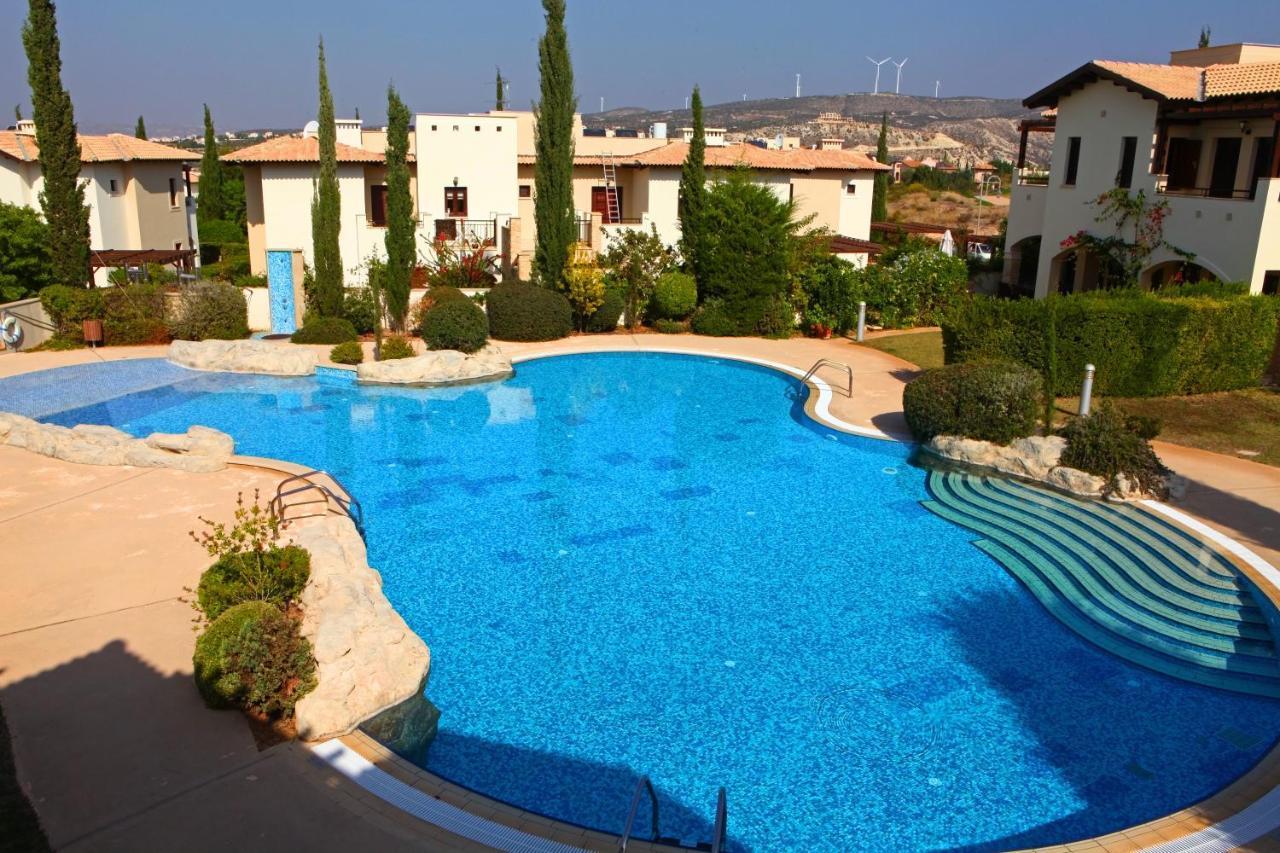 Three-Bedroom Junior Villa Shared Pool,1089553378:JPEG